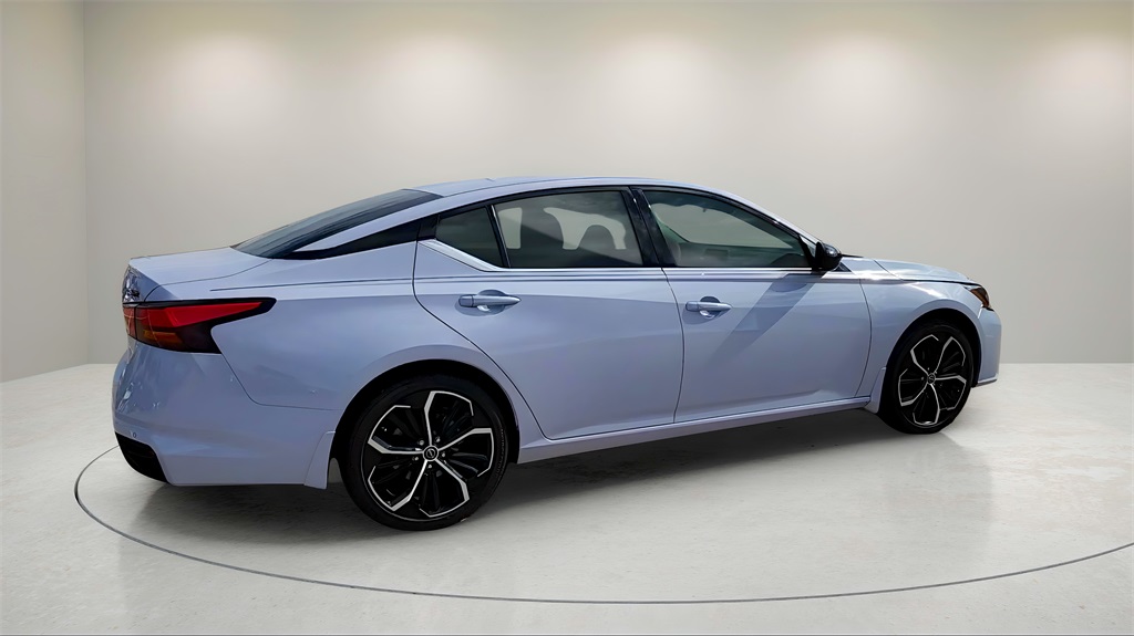 2025 Nissan Altima