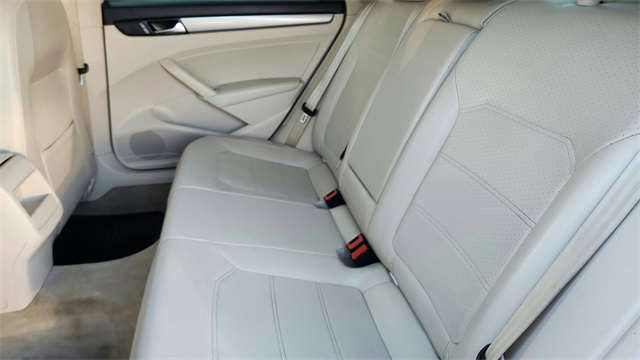 2015 Volkswagen Passat