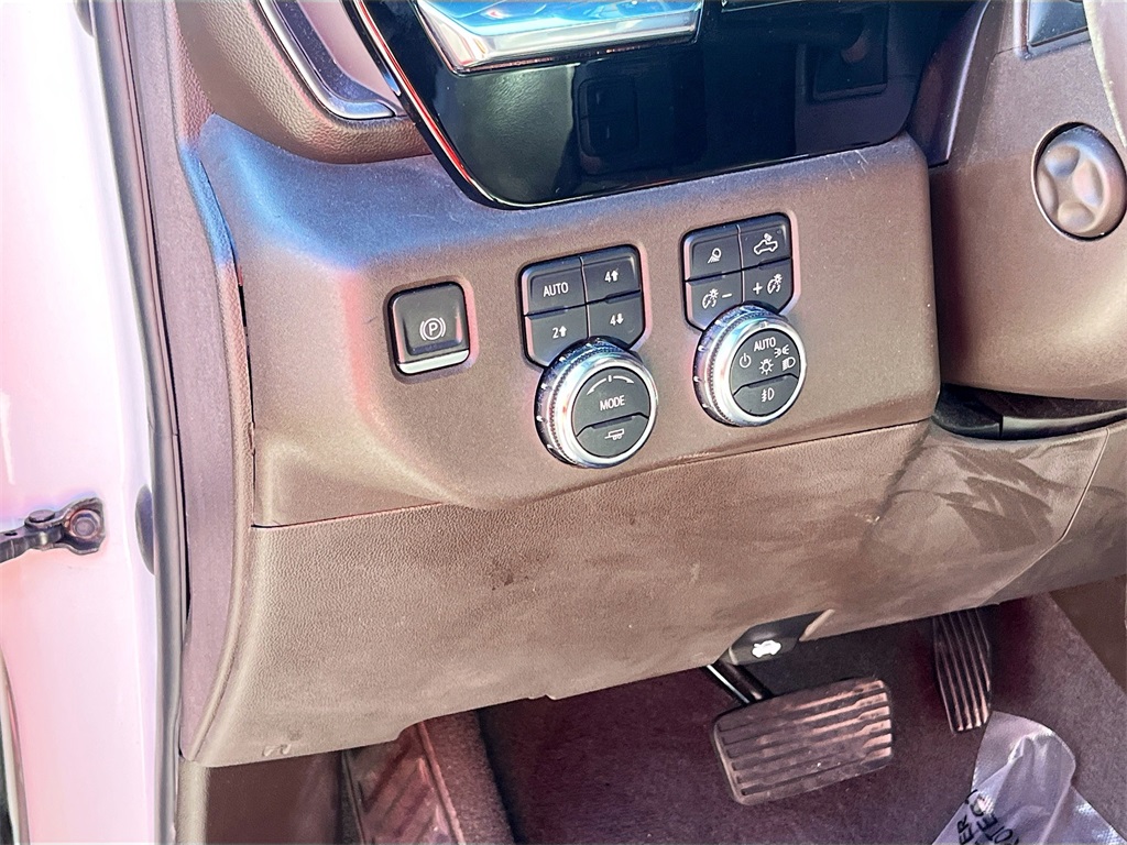 2023 GMC Sierra 1500 SLT White at AutoSavvy Houston Northwest