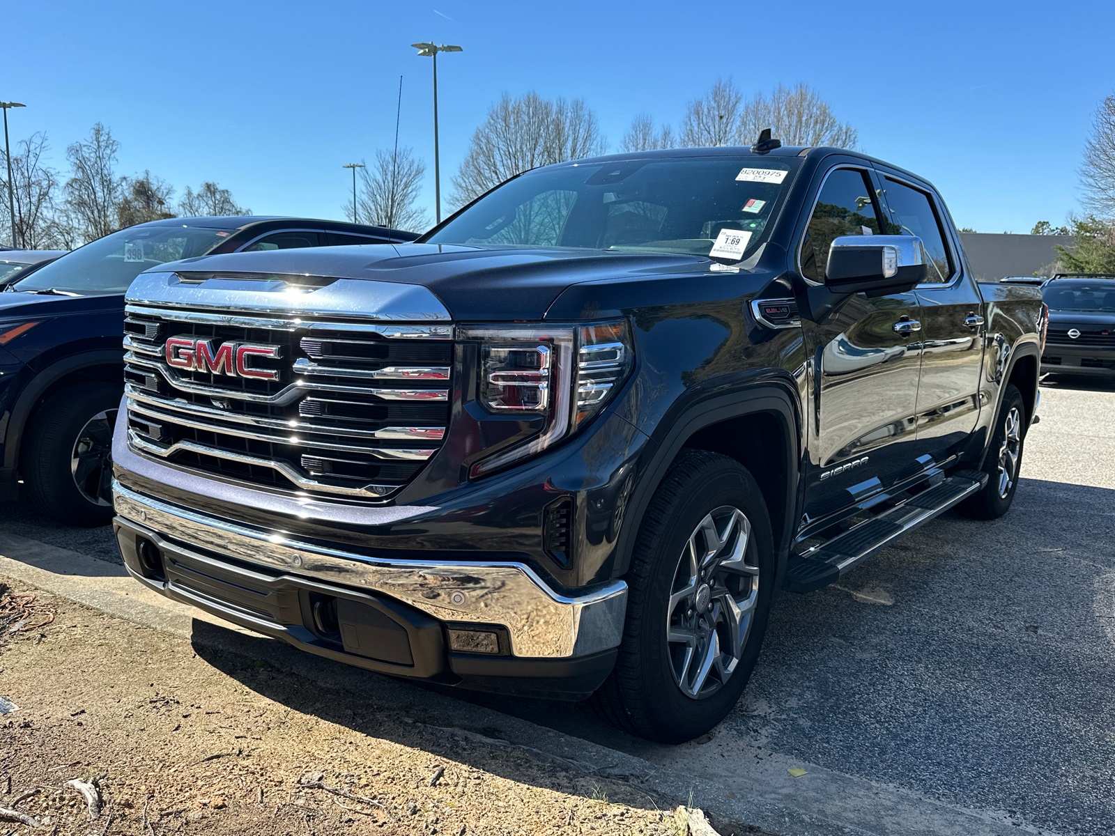 2022 GMC Sierra 1500 SLT Crew Cab 4WD