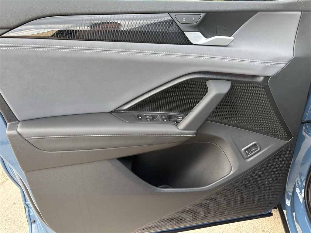 2025 Volkswagen Tiguan 2.0T SE Blue at DeMontrond Auto Country