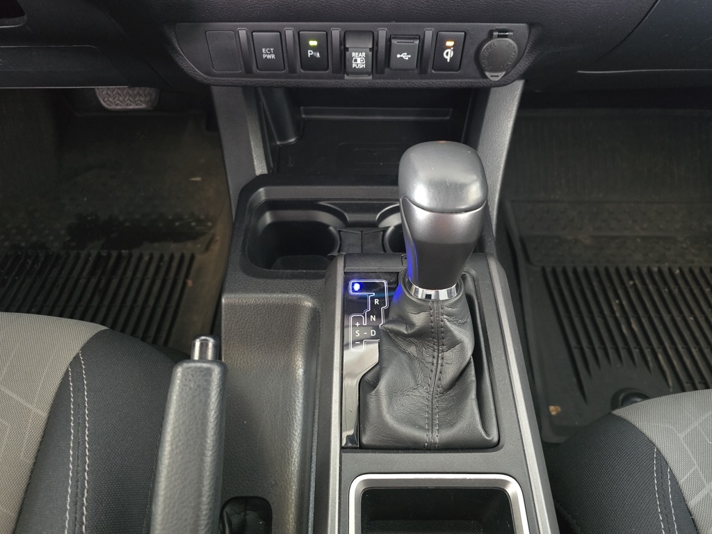 Thumbnail: 2023 Toyota Tacoma - 20