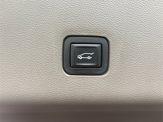 Used Car 2019 Chevrolet Traverse  Premier For Sale Under $25,000 In San Antonio, Texas