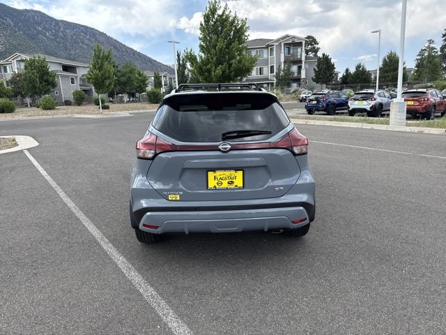 2023 Nissan Kicks SR photo 4