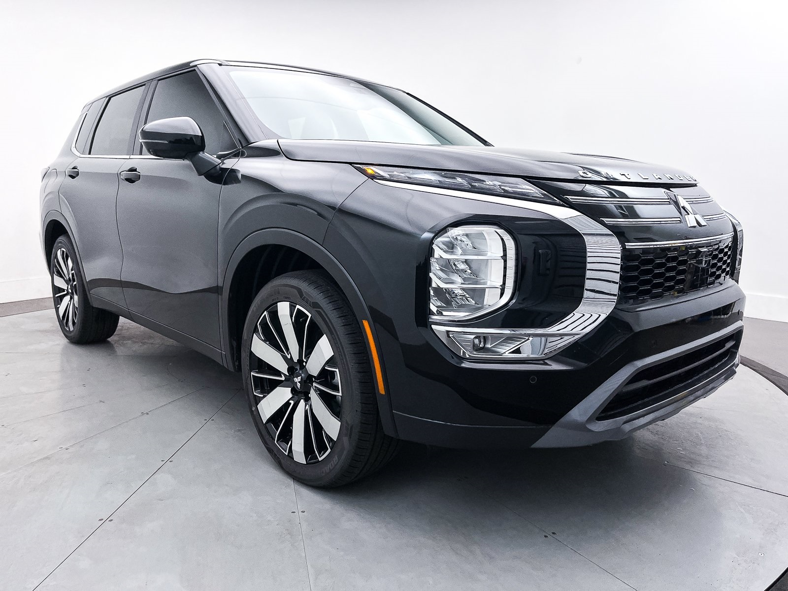 2025 Mitsubishi Outlander