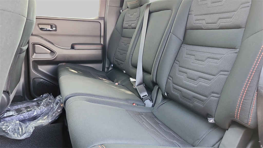 2025 Nissan Frontier