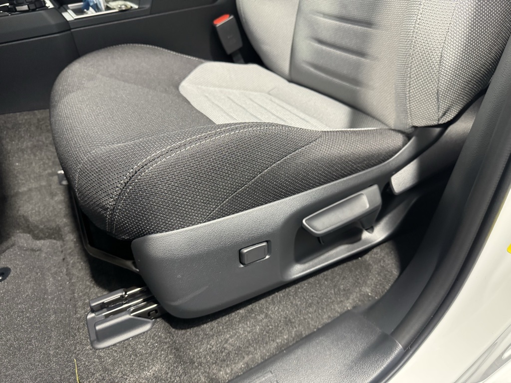 Thumbnail: 2025 Toyota 4Runner - 31