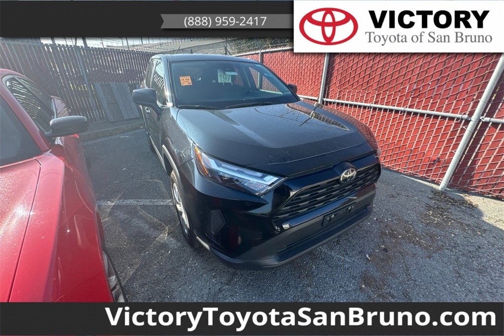 2025 Toyota RAV4 LE AWD