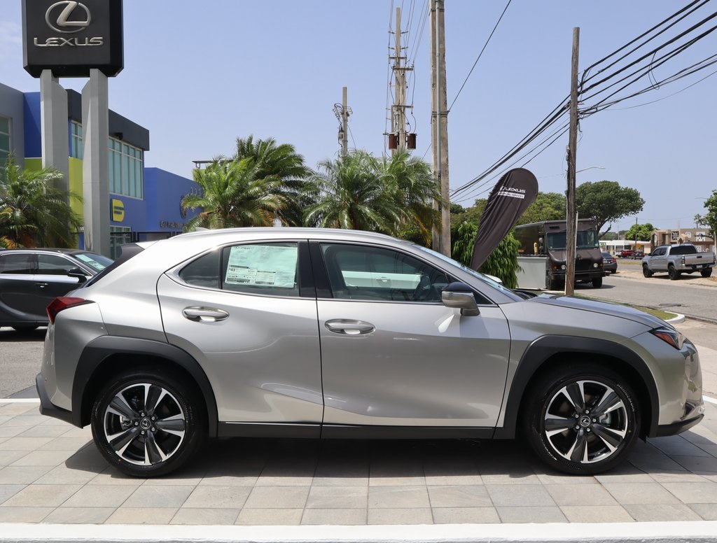 Thumbnail: 2025 Lexus UX - 5
