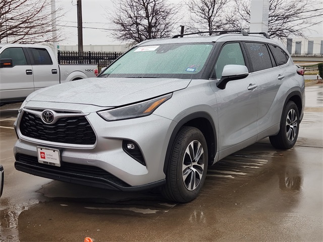 2025 Toyota Highlander XLE FWD