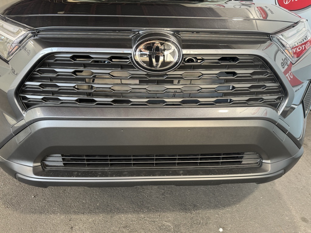 Thumbnail: 2025 Toyota RAV4 - 11