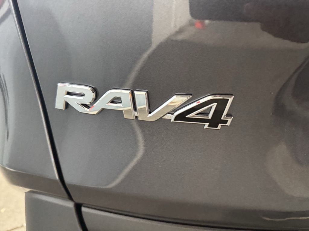 Thumbnail: 2025 Toyota RAV4 - 21