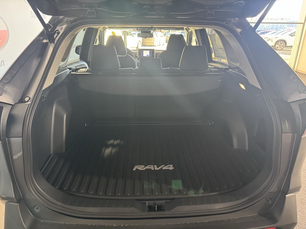 Thumbnail: 2025 Toyota RAV4 - 22