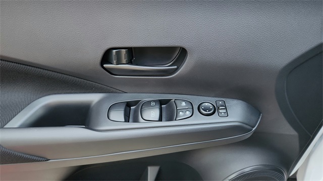 2025 Nissan Kicks Play