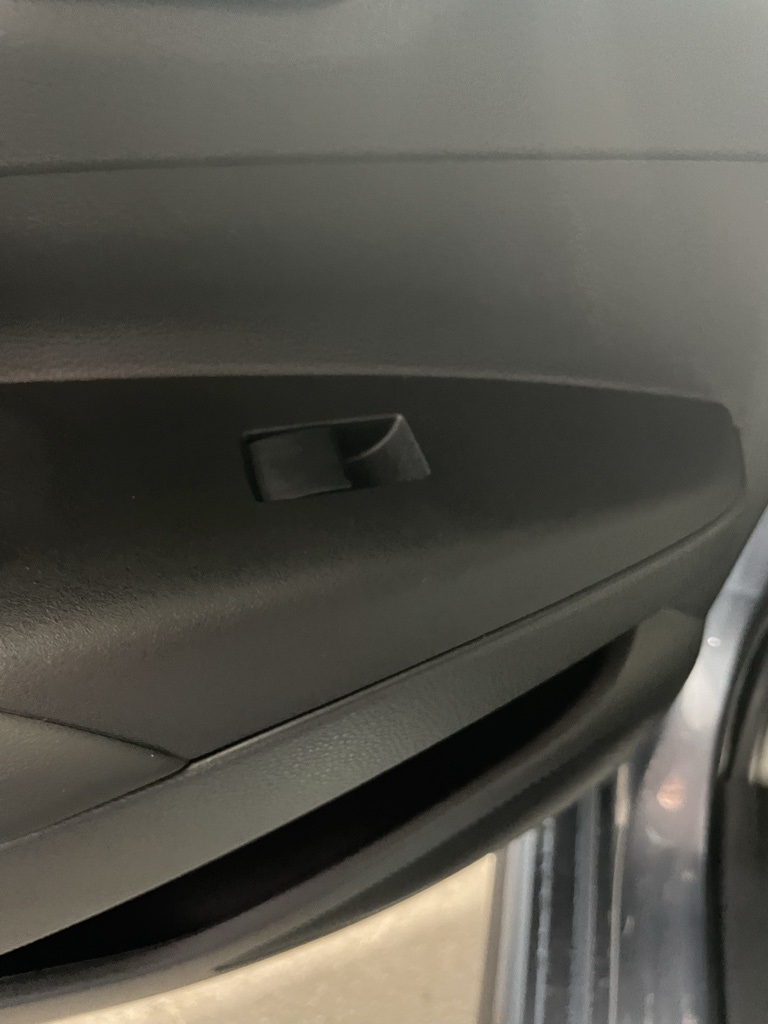 Thumbnail: 2025 Toyota Corolla - 24