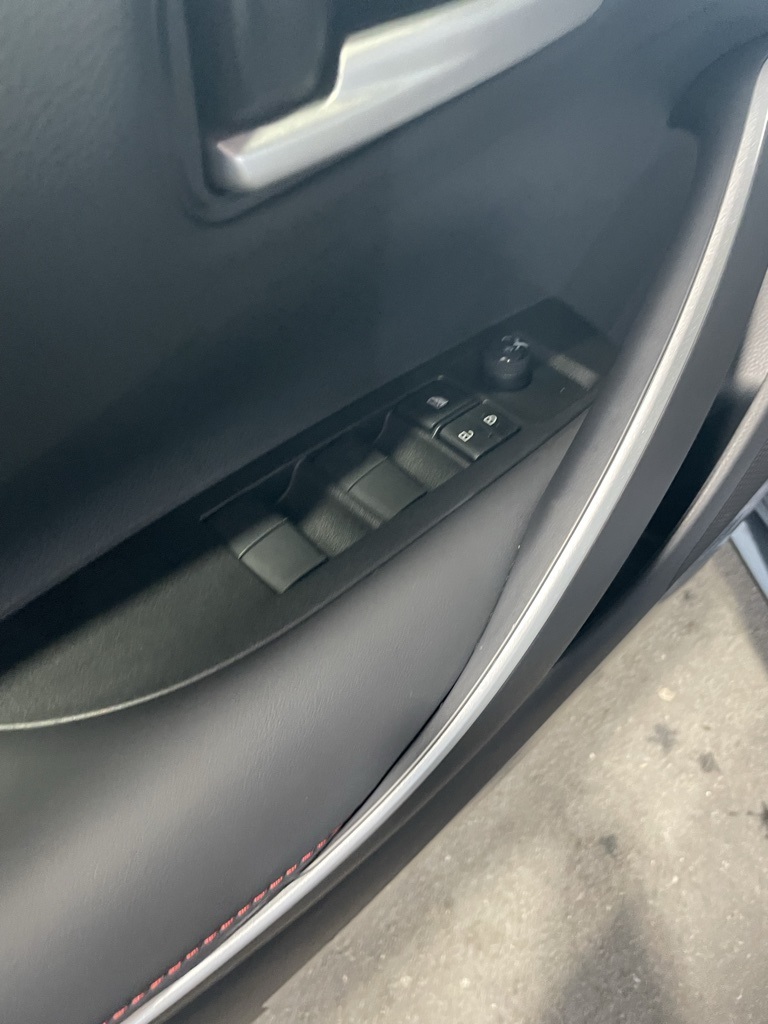 Thumbnail: 2025 Toyota Corolla - 29