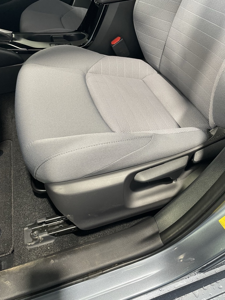 Thumbnail: 2025 Toyota Corolla - 30