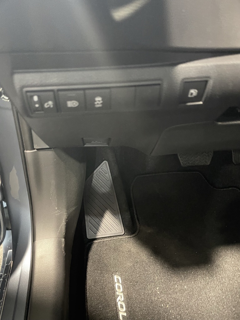 Thumbnail: 2025 Toyota Corolla - 32