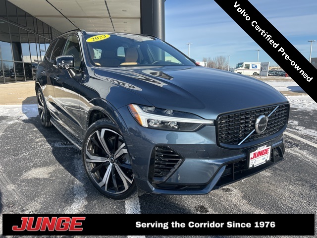 2023 Volvo XC60 Recharge T8 Ultimate Dark Theme eAWD