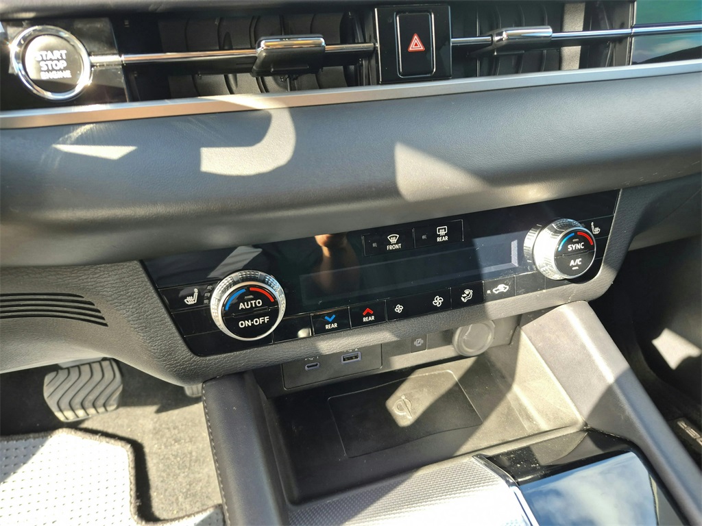 2024 Mitsubishi Outlander SEL Brown at Bravo Nissan