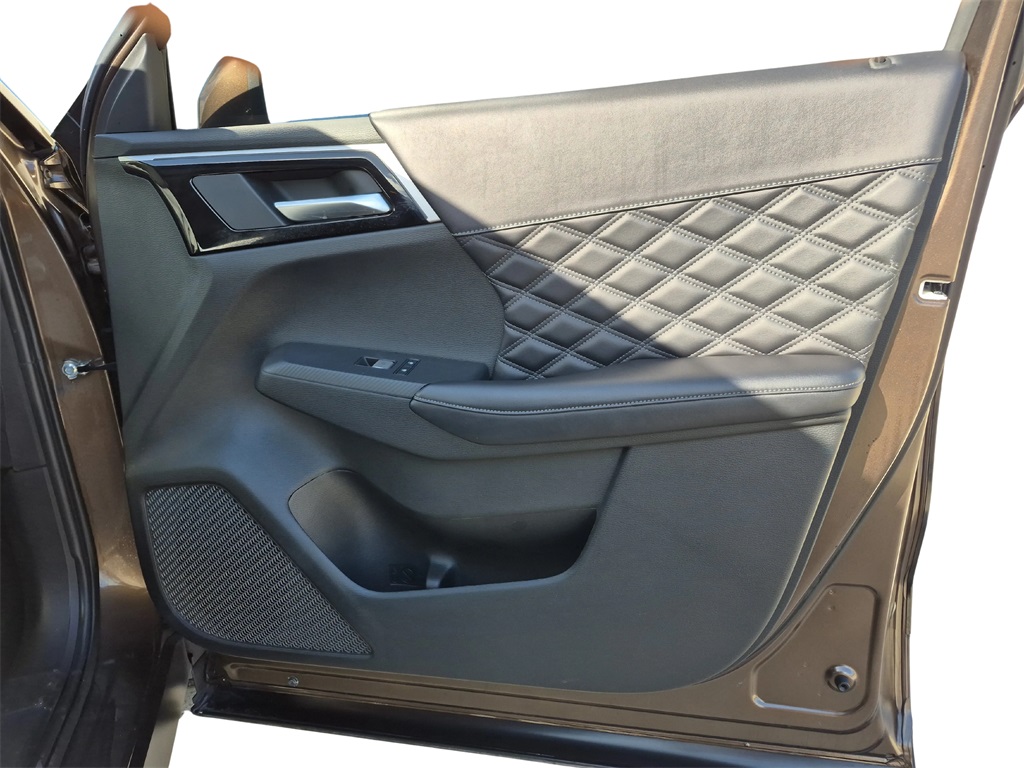 2024 Mitsubishi Outlander SEL Brown at Bravo Nissan