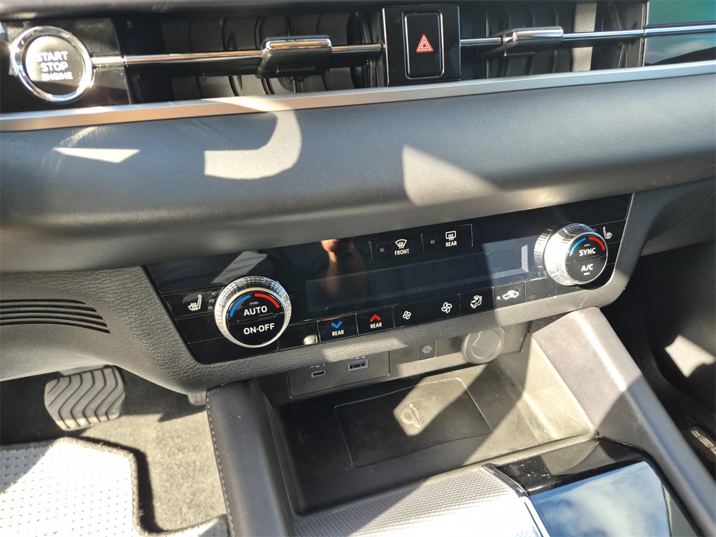 2024 Mitsubishi Outlander SEL Brown at Bravo Nissan