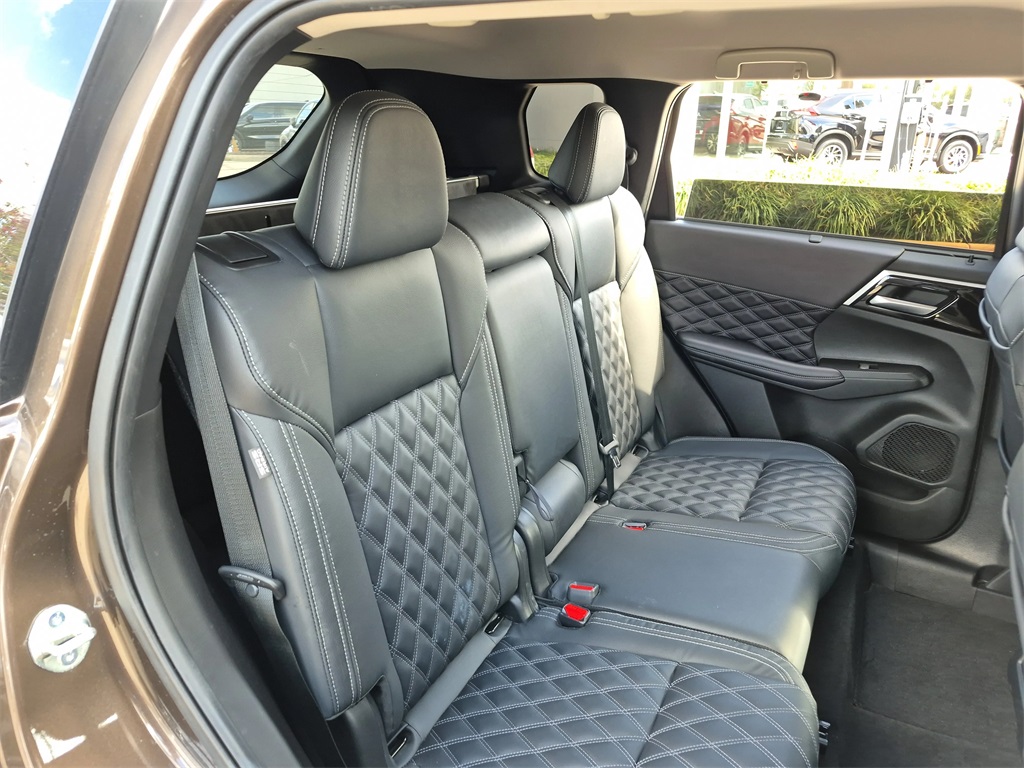 2024 Mitsubishi Outlander SEL Brown at Bravo Nissan