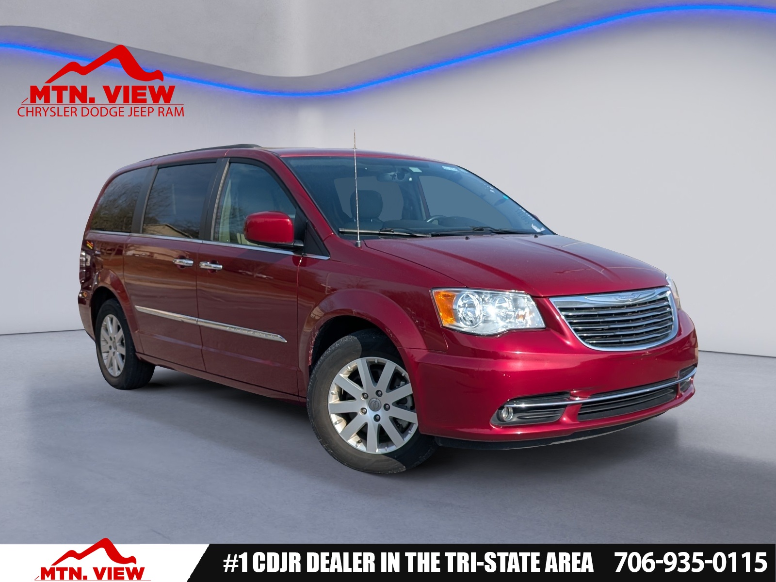 2015 Chrysler Town & Country Touring FWD