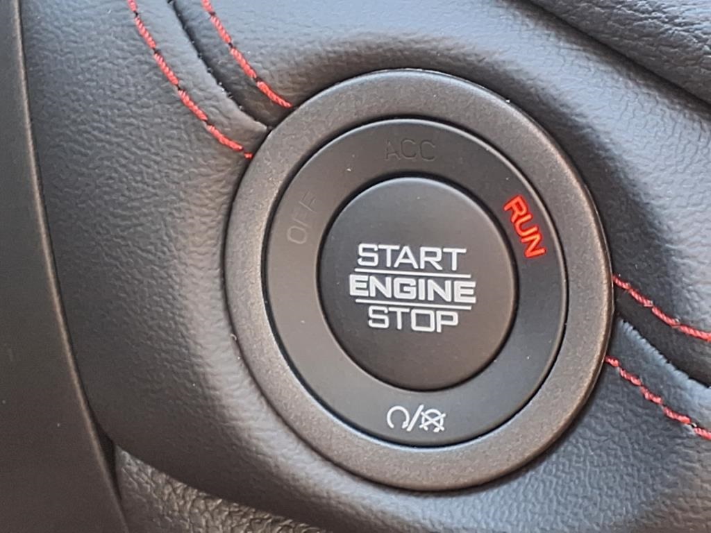 2025 Dodge Durango R/T Plus White at Victoria Chrysler Dodge Jeep Ram