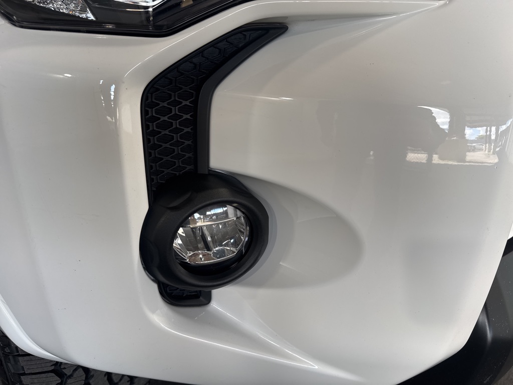 Thumbnail: 2022 Toyota 4Runner - 11