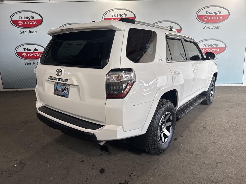 Thumbnail: 2022 Toyota 4Runner - 4