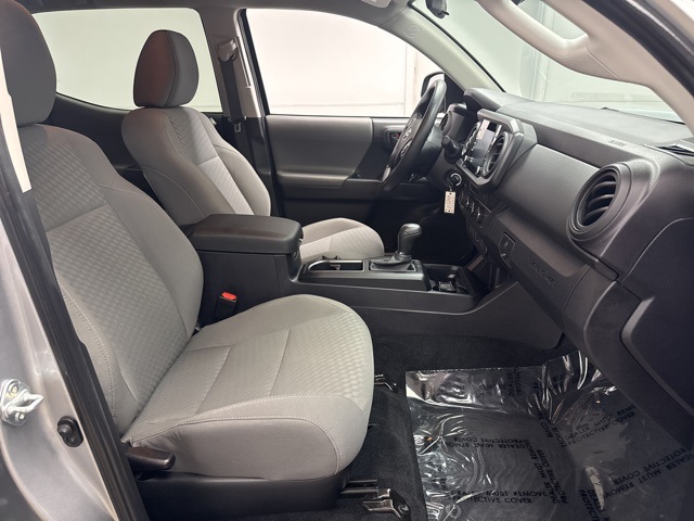 2022 Toyota Tacoma SR photo 10