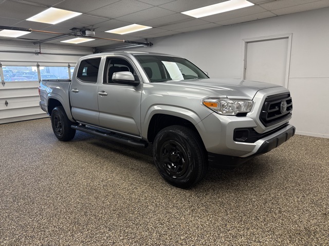 2022 Toyota Tacoma SR photo 3