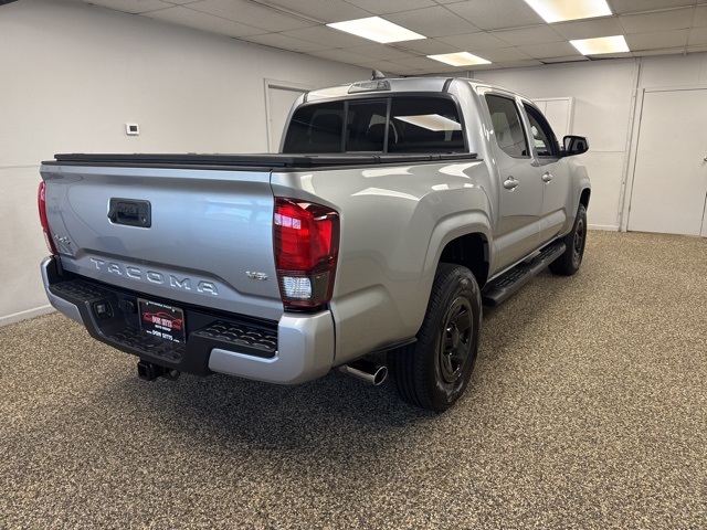 2022 Toyota Tacoma SR photo 4