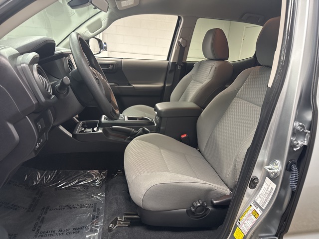2022 Toyota Tacoma SR photo 7