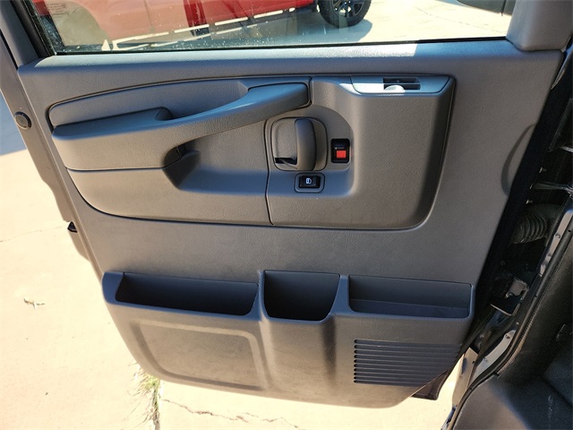Used Car 2015 Chevrolet Express 2500  Work Van For Sale Under $20,000 In Plainview, Texas