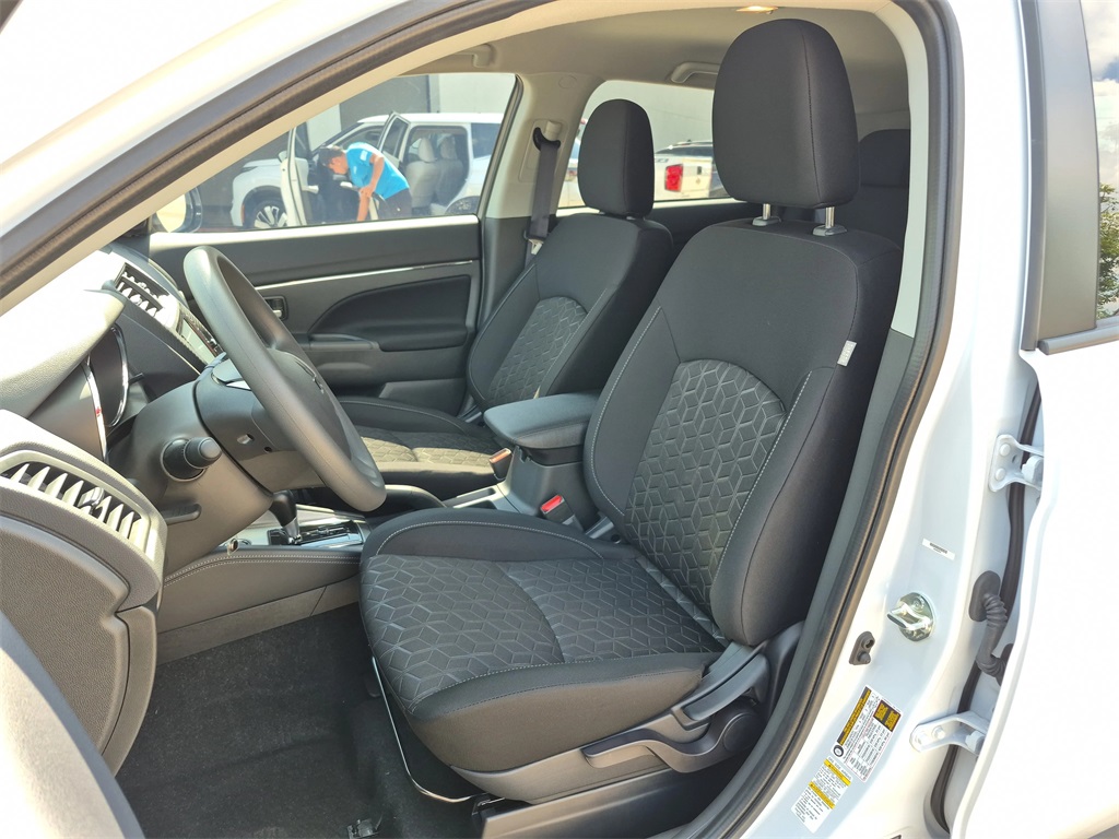 2025 Mitsubishi Outlander Sport 2.0 ES White at North Houston Mitsubishi