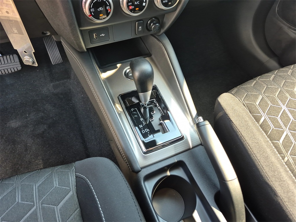 2025 Mitsubishi Outlander Sport 2.0 ES White at North Houston Mitsubishi