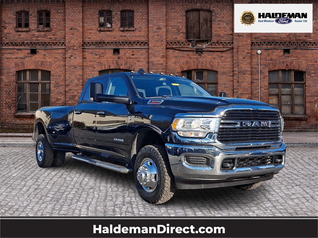 2019 RAM 3500 Big Horn Crew Cab LB DRW 4WD