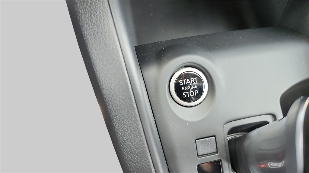 2025 Nissan Kicks Play