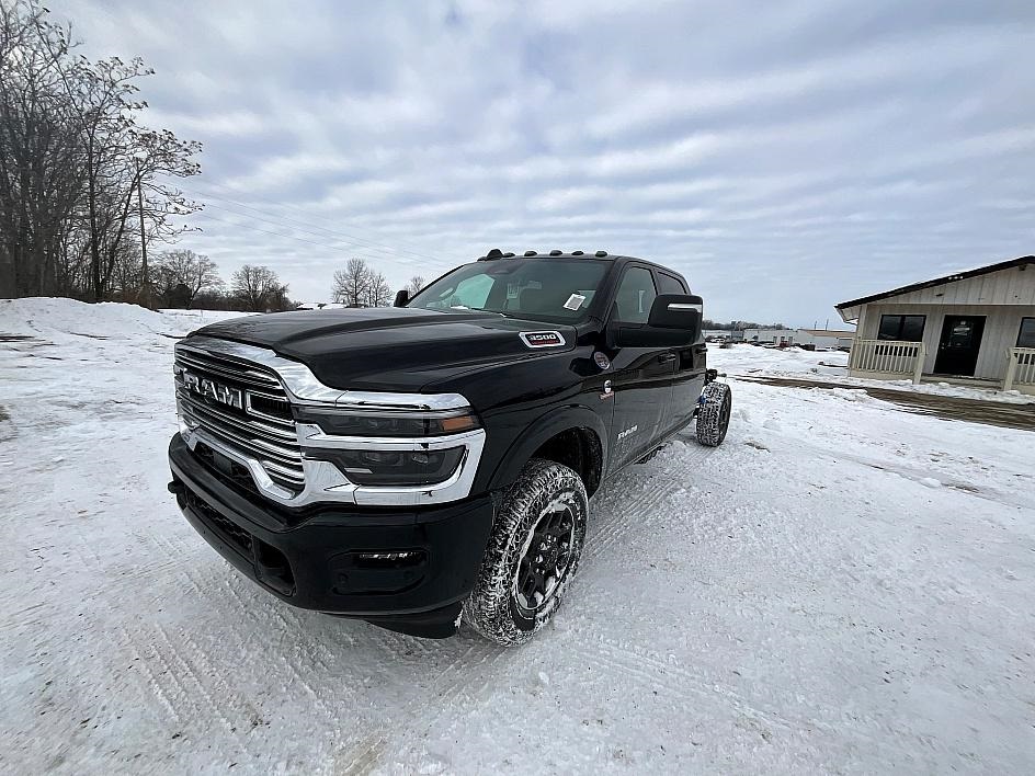 2026 RAM 3500 Chassis Tradesman Crew Cab LB 4WD