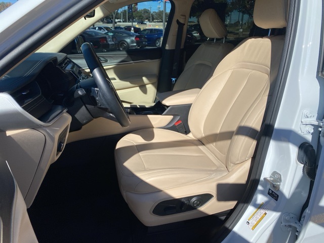 Used Car 2022 Jeep Grand Cherokee L  Limited For Sale Under $35,000 In San Antonio, Texas