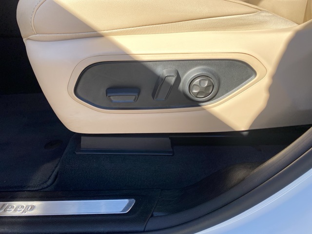 Used Car 2022 Jeep Grand Cherokee L  Limited For Sale Under $35,000 In San Antonio, Texas