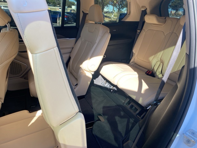 Used Car 2022 Jeep Grand Cherokee L  Limited For Sale Under $35,000 In San Antonio, Texas