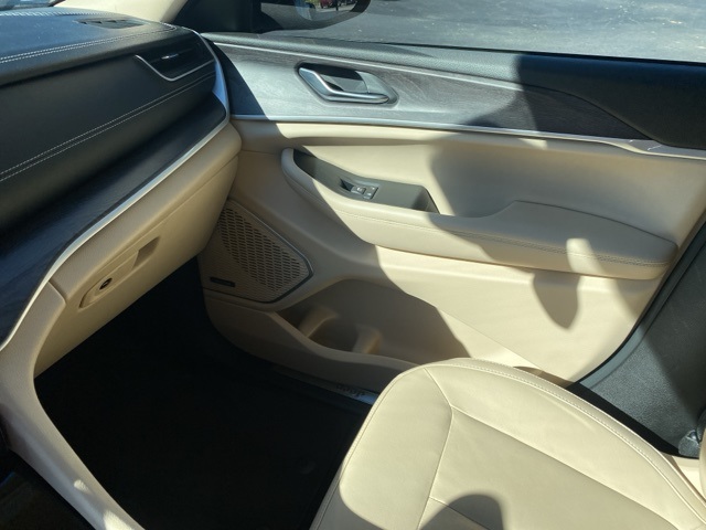 Used Car 2022 Jeep Grand Cherokee L  Limited For Sale Under $35,000 In San Antonio, Texas