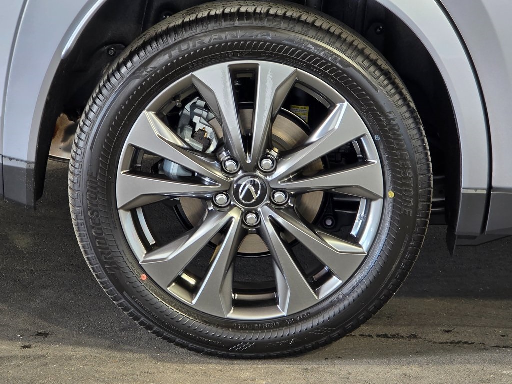 Thumbnail: 2025 Lexus UX - 4