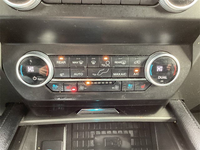 Used Car 2021 Ford Expedition  Xlt For Sale Under $35,000 In San Antonio, Texas