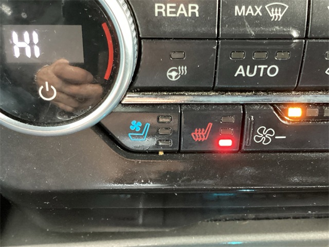 Used Car 2021 Ford Expedition  Xlt For Sale Under $35,000 In San Antonio, Texas