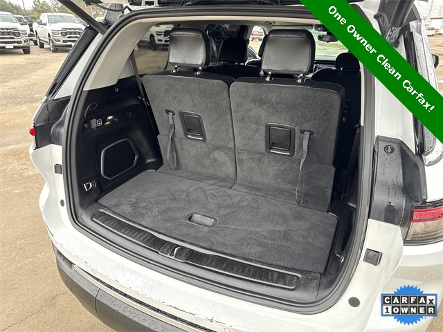 2021 Jeep Grand Cherokee L Limited White at Mac Haik CDJR North Houston