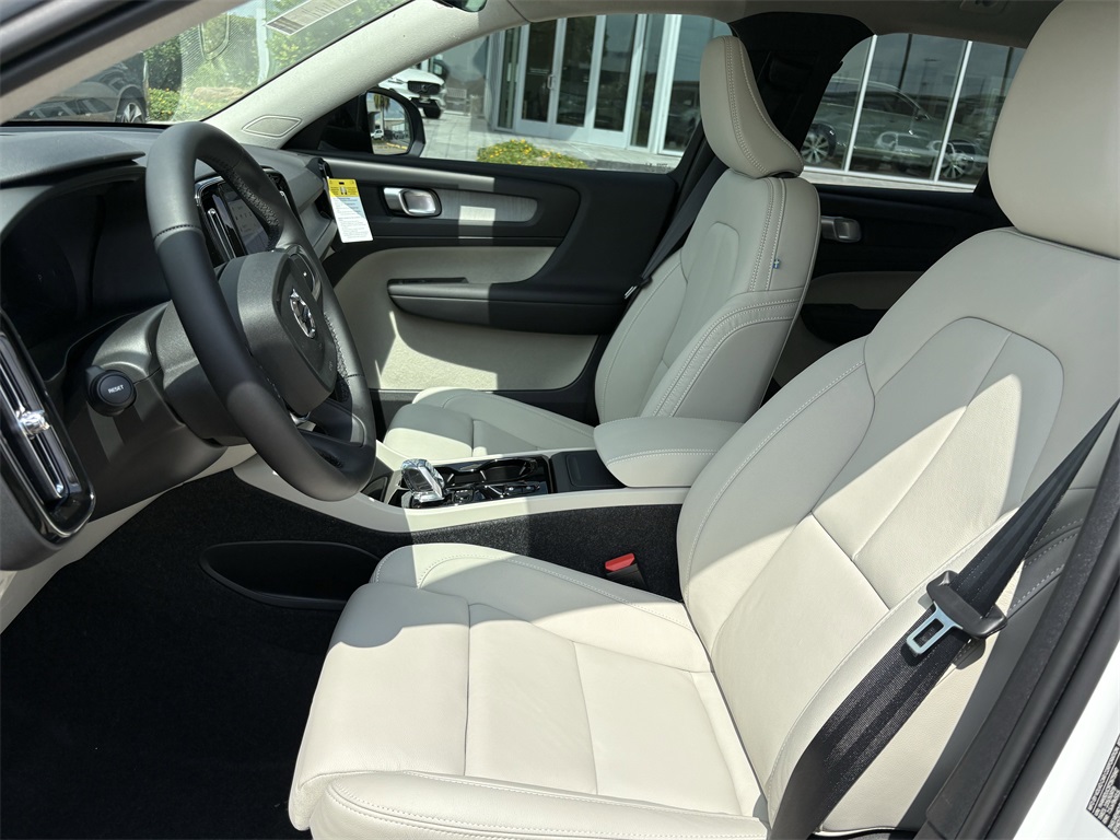 2026 Volvo XC40 B4 FWD Plus White at Ultimate Motorsports